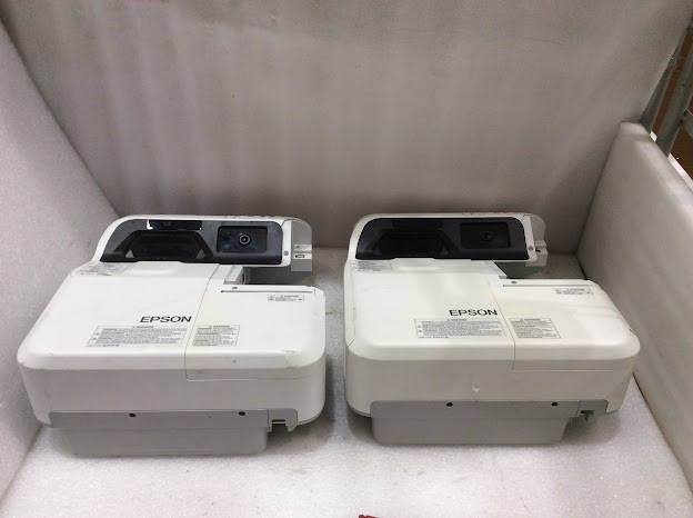 Epson EB-695Wi 3LCD Projectors (Lot of 2)