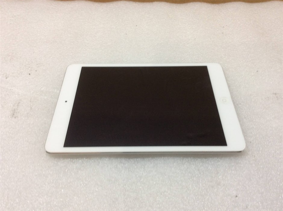 Apple iPad mini 2 (A1489) 32GB Tablet