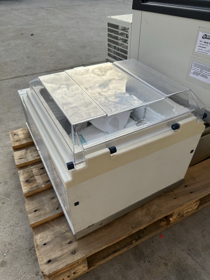 Staff Ice V410 V Benchtop Gelato Display