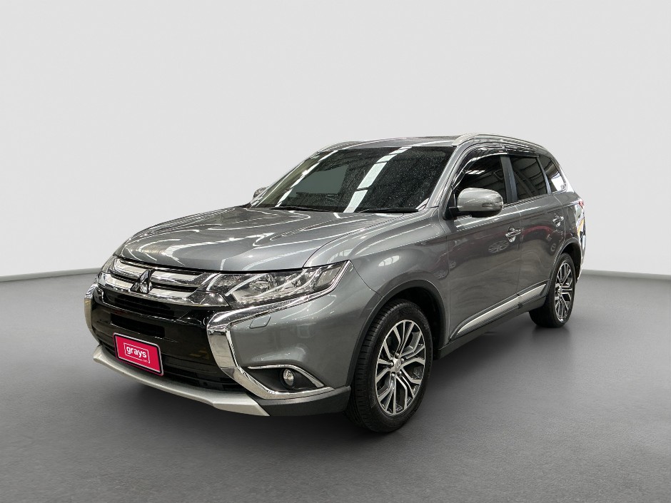 2015 Mitsubishi Outlander Exceed ZK AUTO AWD Diesel 7seats