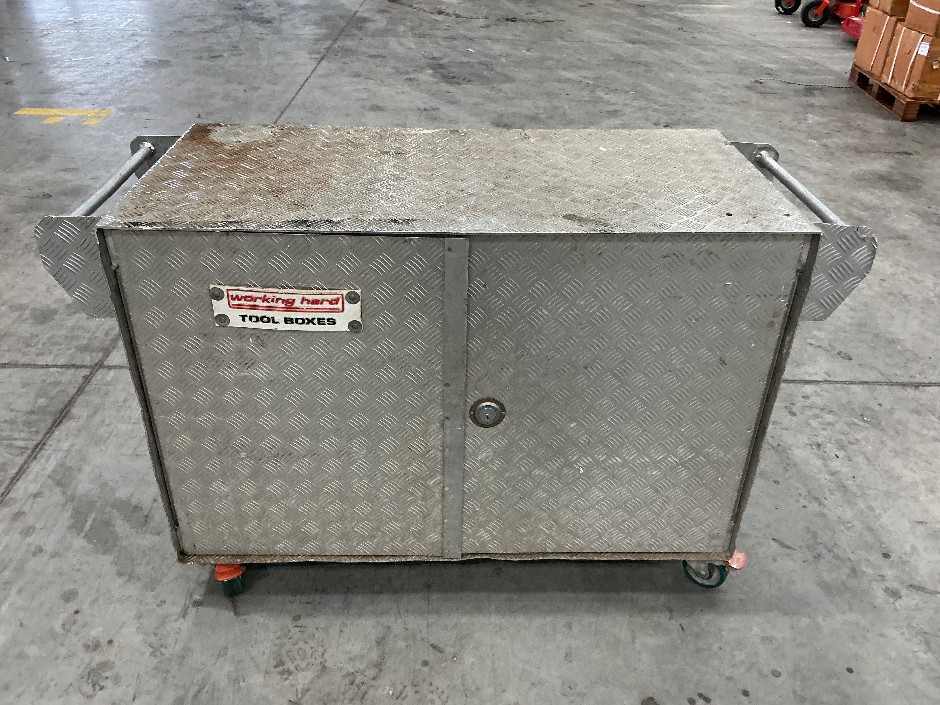 <p>Checker Plate Tool Chest & Work Bench</p>