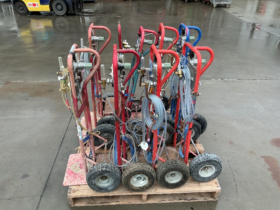 <p>1 x Pallet various gas bottle trolleys</p>
