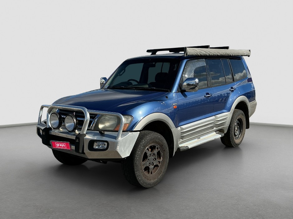 2000 Mitsubishi Pajero GLS Petrol
