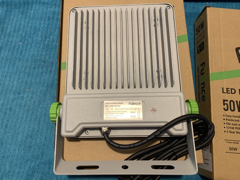 <p>2  x Fuonce LED Flood Light, 50W (Unused)</p>