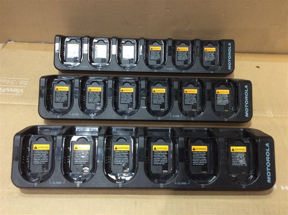 Motorola NNTN7901C Multi-Unit Battery Charger (Lot of 3)