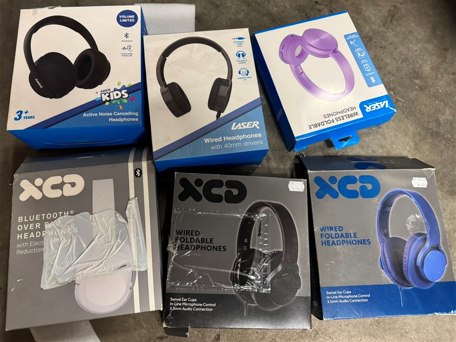 CLOSING DOWN SALE: Mixed lot of Bluetooth and wired headphones