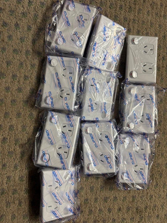 CLOSING DOWN SALE: Clipso Twin Power Switch
