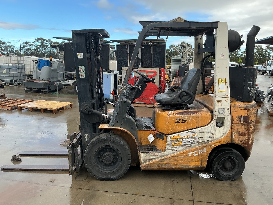 TCM 25 Counterbalance Forklift