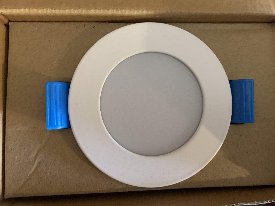 <p>12 x Vertex 8W Dimmable Slim Downlights (Unused)</p>