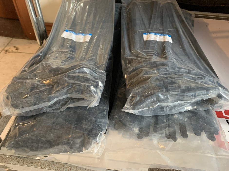 6 x Packets of Nylon Cable Ties, 10mm x 400mm (Unused)