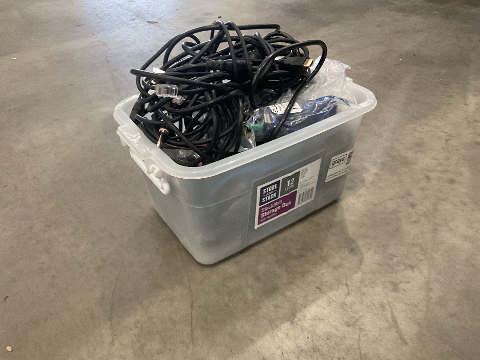 Various IT connections and cables