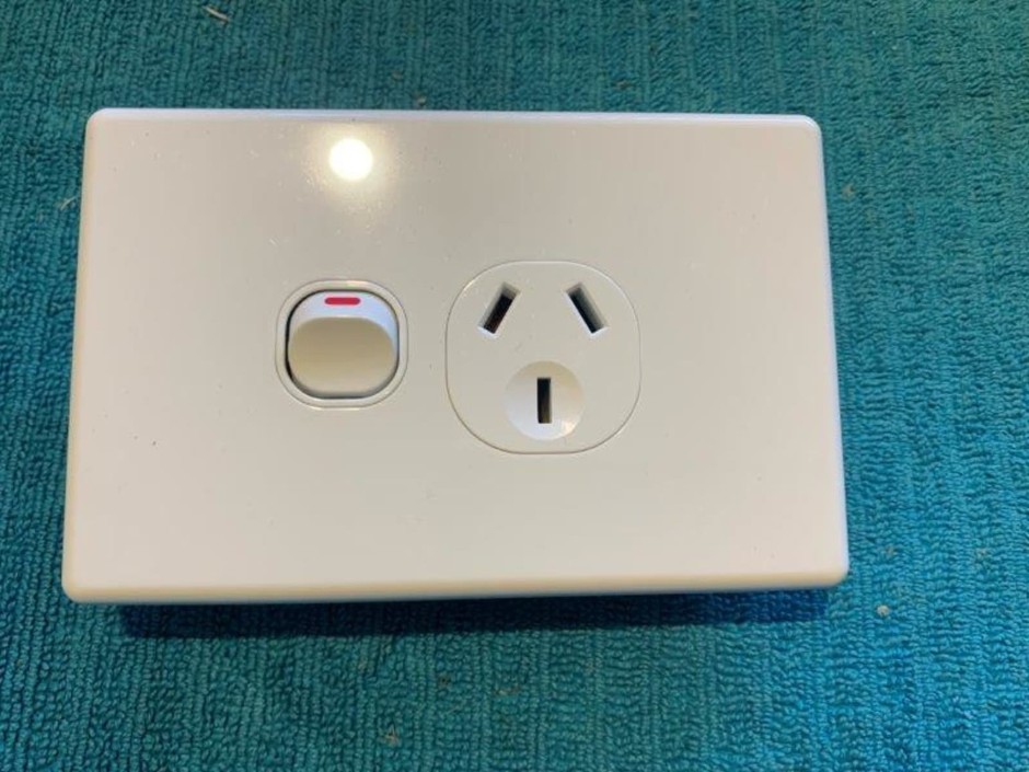 <p>2 x Boxes of Jinhang Single Power Points (Unused)</p>
