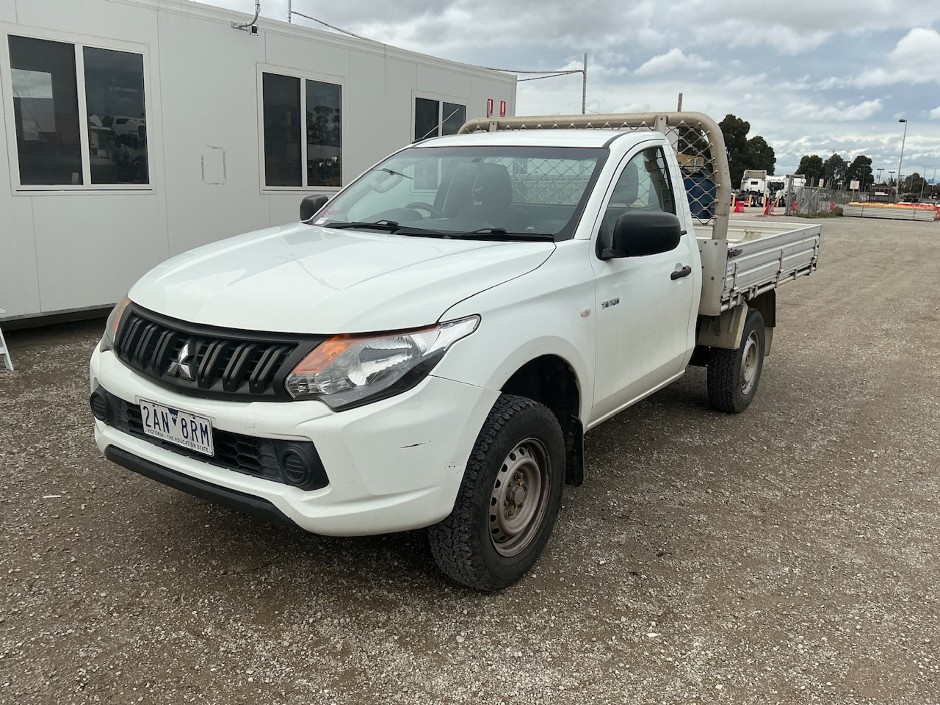 2016 Mitsubishi Triton GLX Diesel