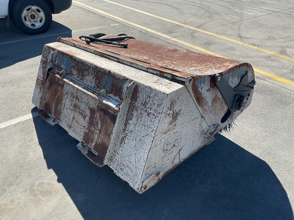 <p>Norm Sweeper Attachment</p>