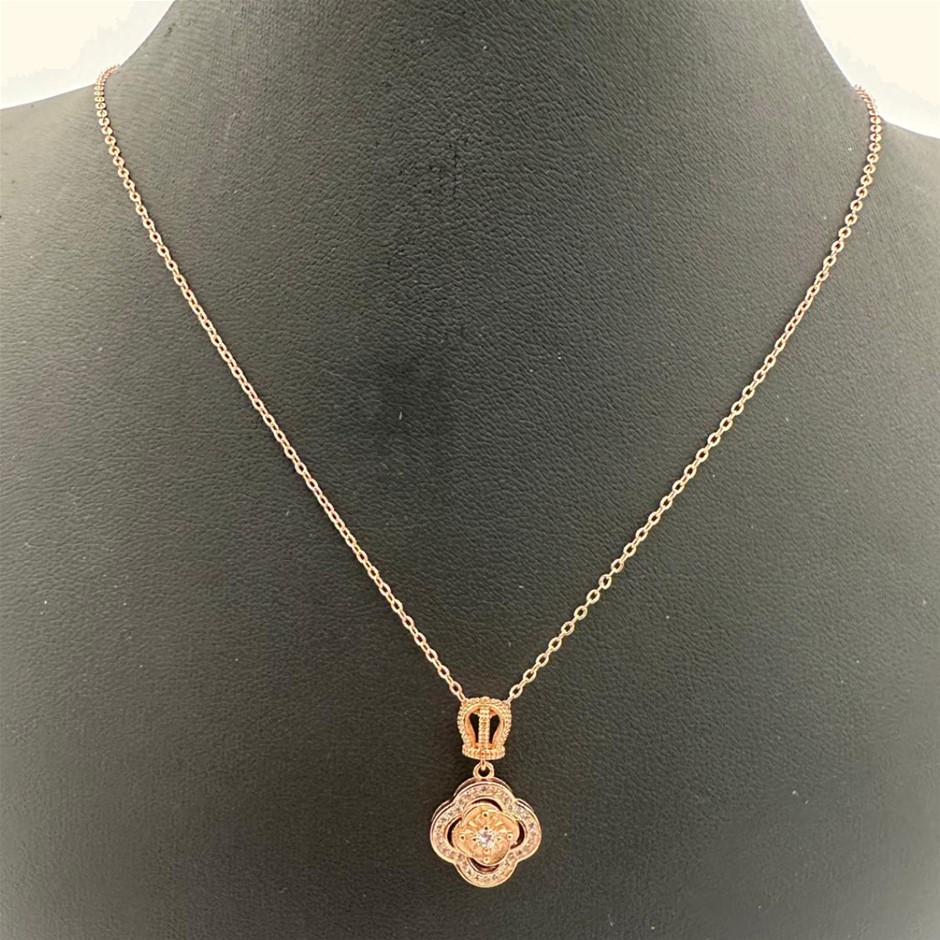 Royal Simulated Diamond Clover Necklace In Rose