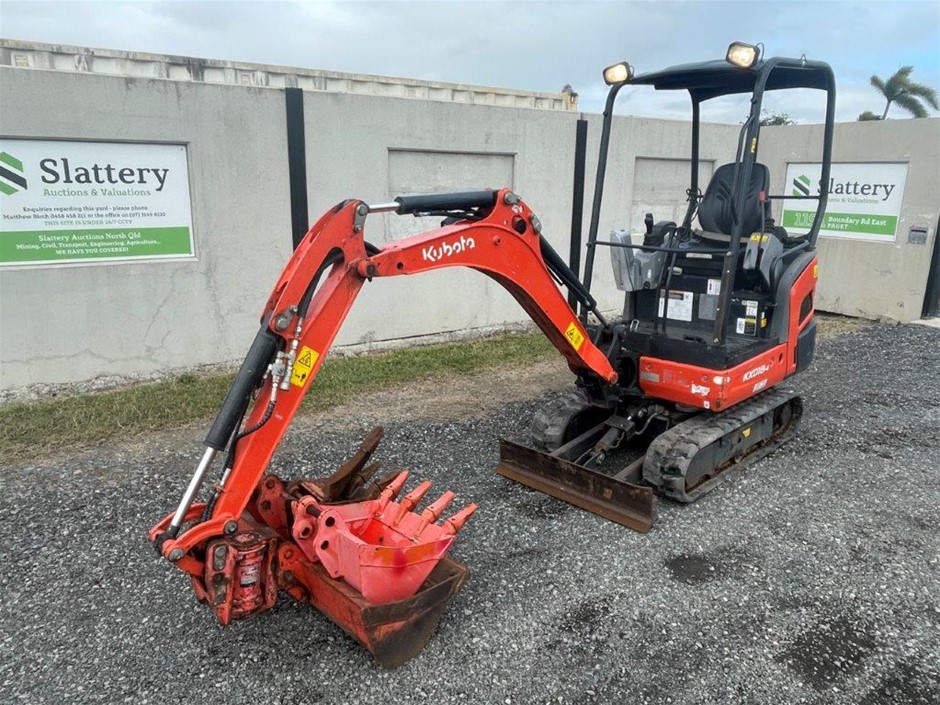 <p><strong>Kubota KX018-4 Mini Excavator</strong></p>