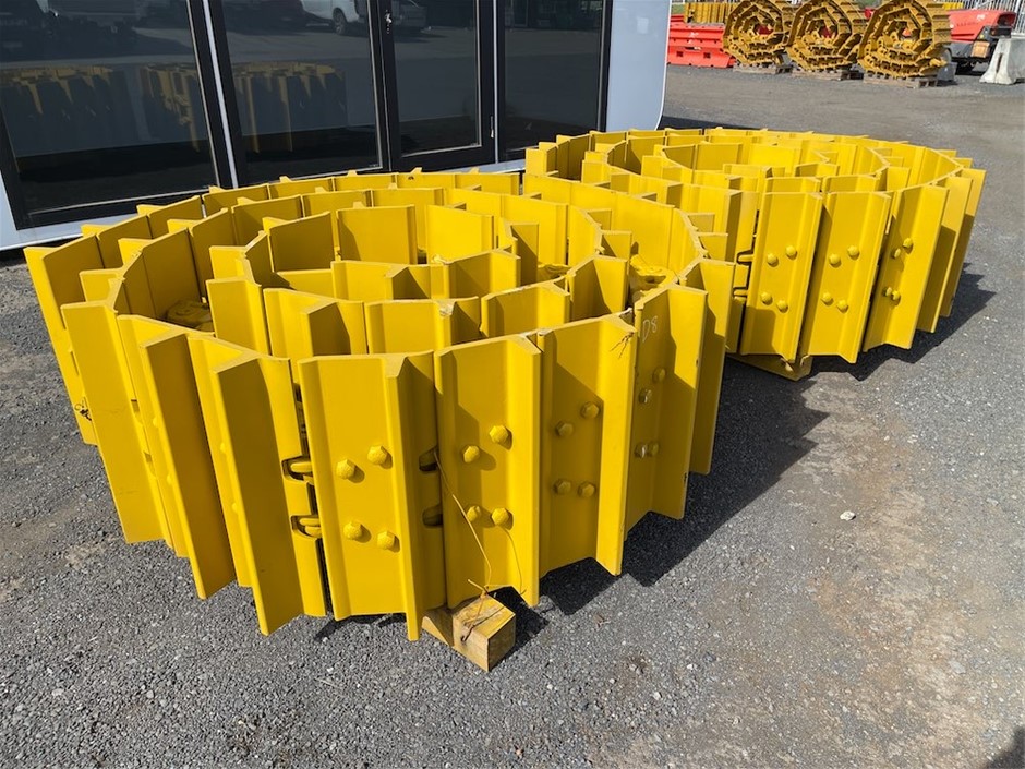 Set of 2 Chain and Pads Assembly to suit Caterpillar D8 Bulldozer(Unused)