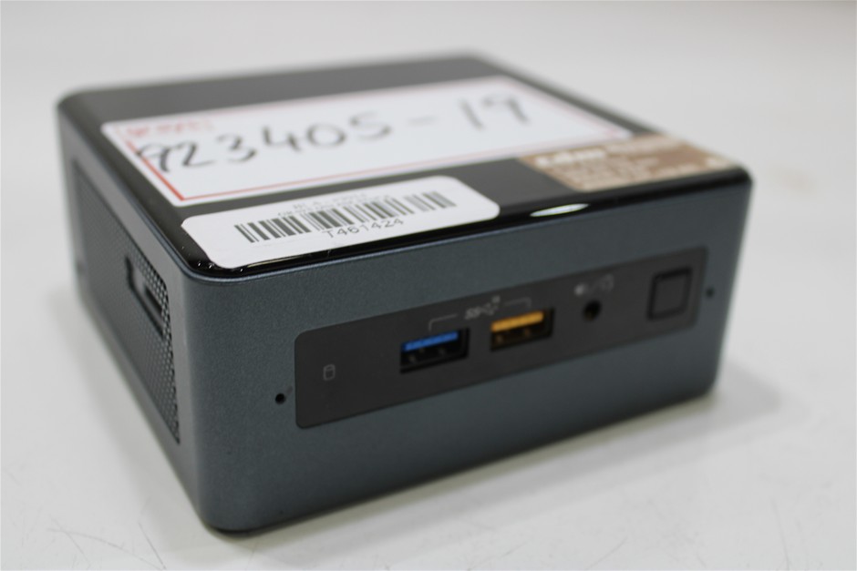 INTEL NUC8I7BEH