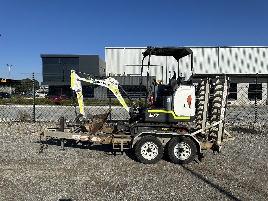 <p>2016 Bobcat E17 Excavator & 2016 Auswide Equipment Trailer</p>