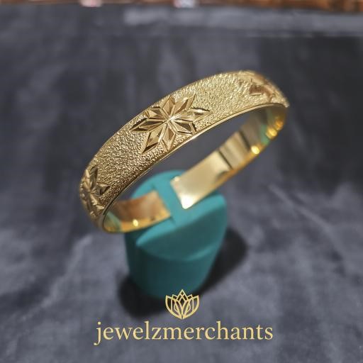22K/Italy Yellow Gold Filled Bangle(stamped 22K/Italy) Bonus Gift