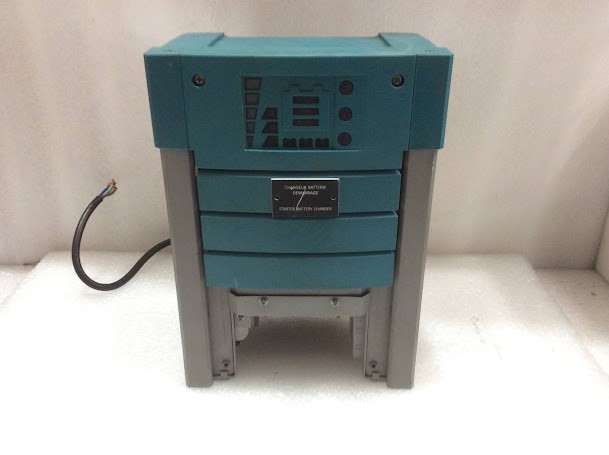 Mastervolt ChargeMaster 12/35-3 Battery Charger