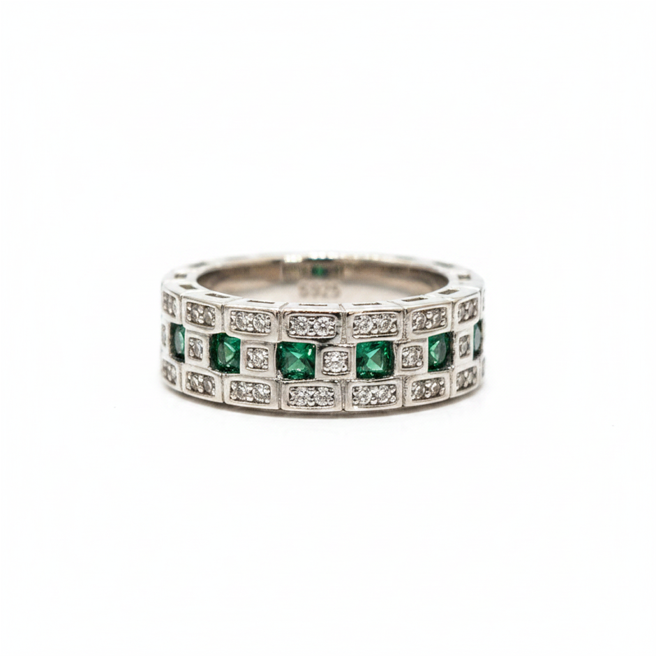 925 Sterling Silver green & White Simulated Diamonds Ring -8US