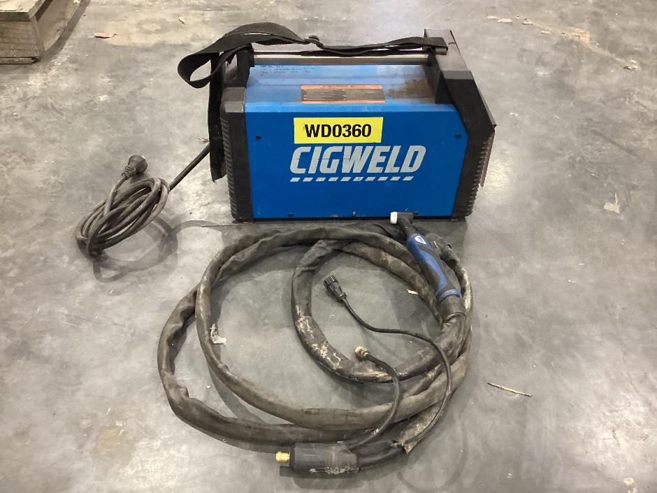 <p>Cigweld Transtig 220 AC/DC Inverter Welder</p>