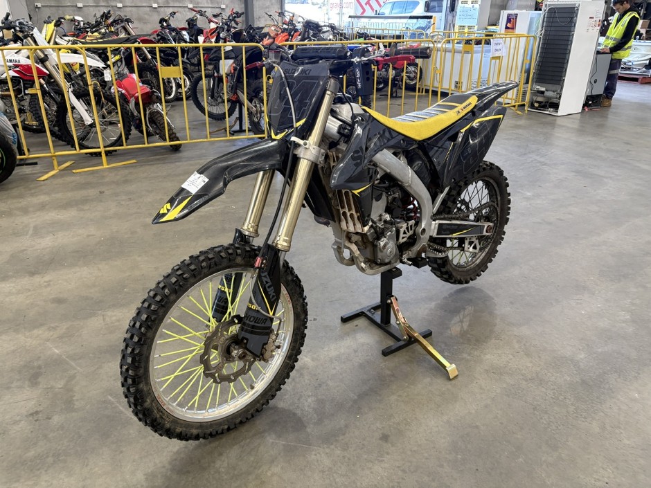 <p>Suzuki RMZ450  Petrol</p>