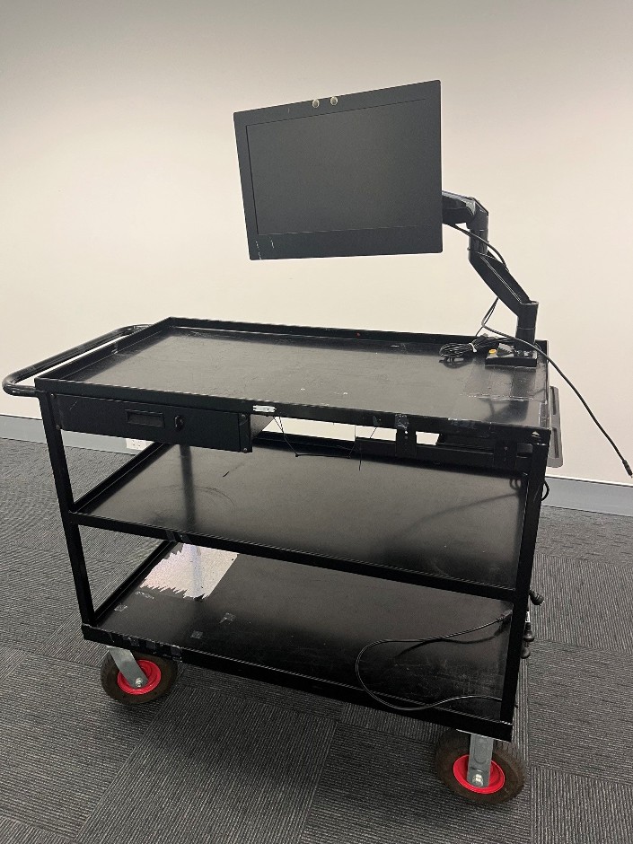 Unreserved - Laboratory Workstations and Shelving