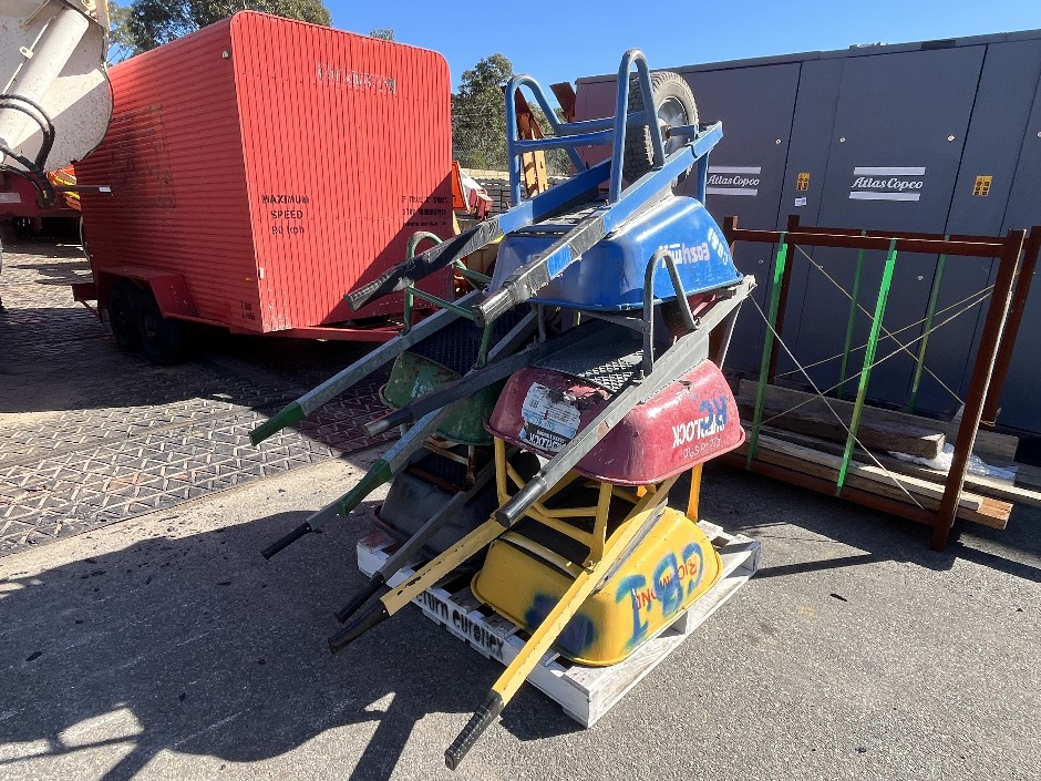 Pallet of 5x Wheelbarrows