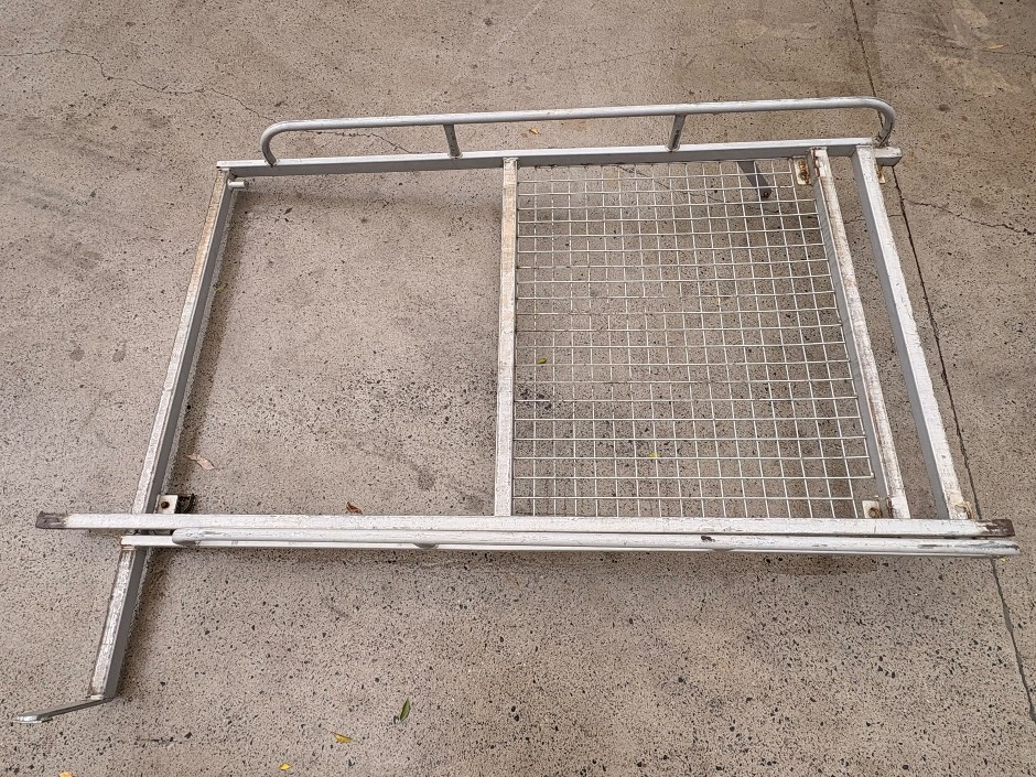 2021 Hilux Roof Rack & Tailgate Lifter