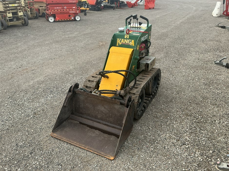 <p>Kanga TK216V Mini Loader</p>