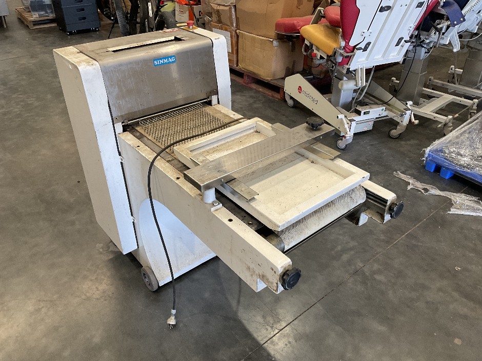Sinmag SM-307 Dough Moulder