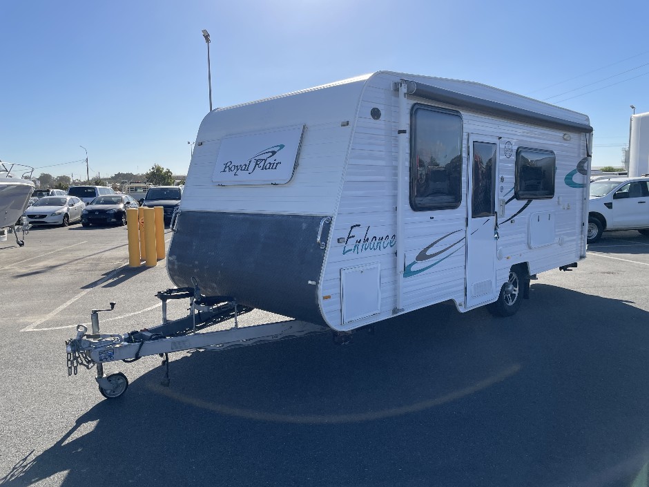 2013 Royal Flair Enhance Caravan