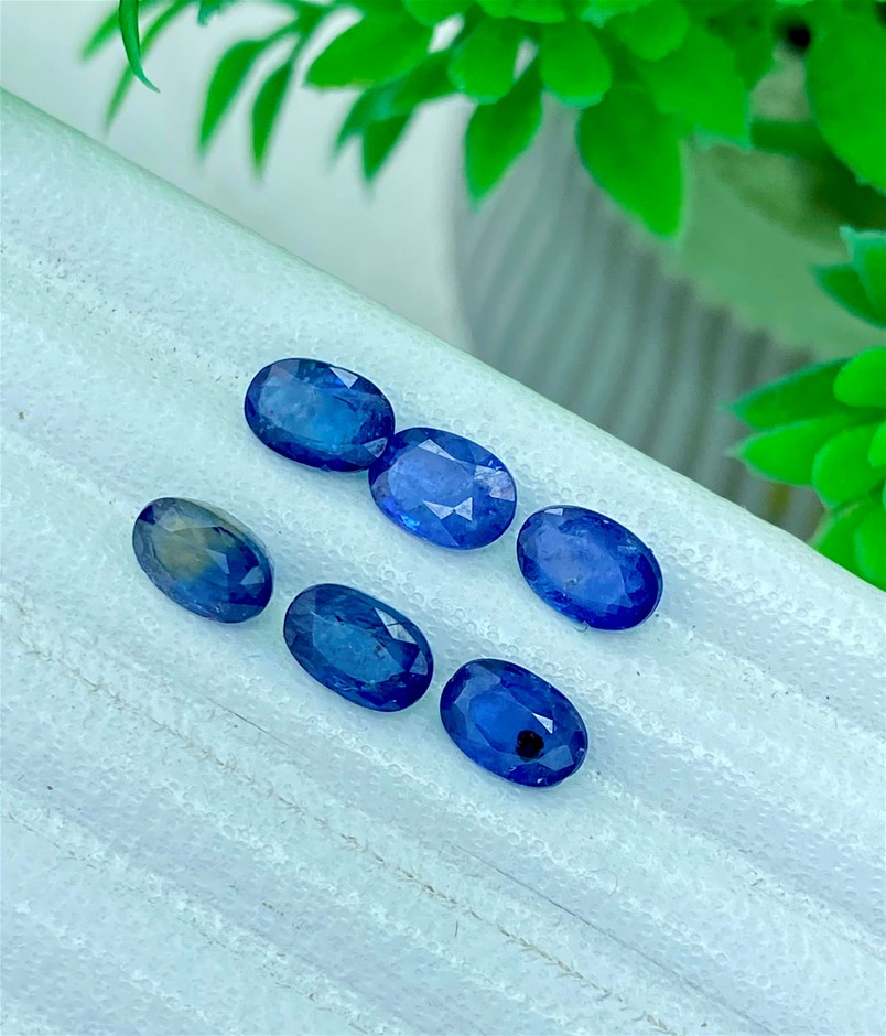 3.75 CT Splendid Natural Sapphire
