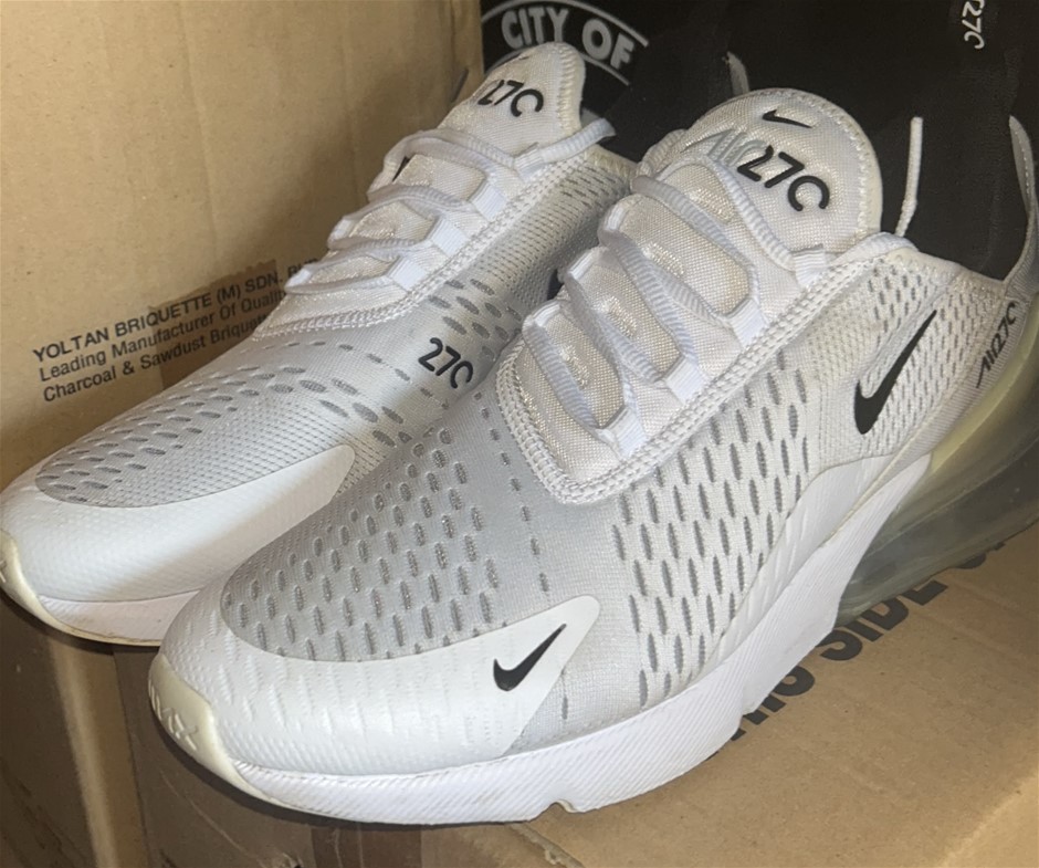 NIKE Air Max 270 Shoes
