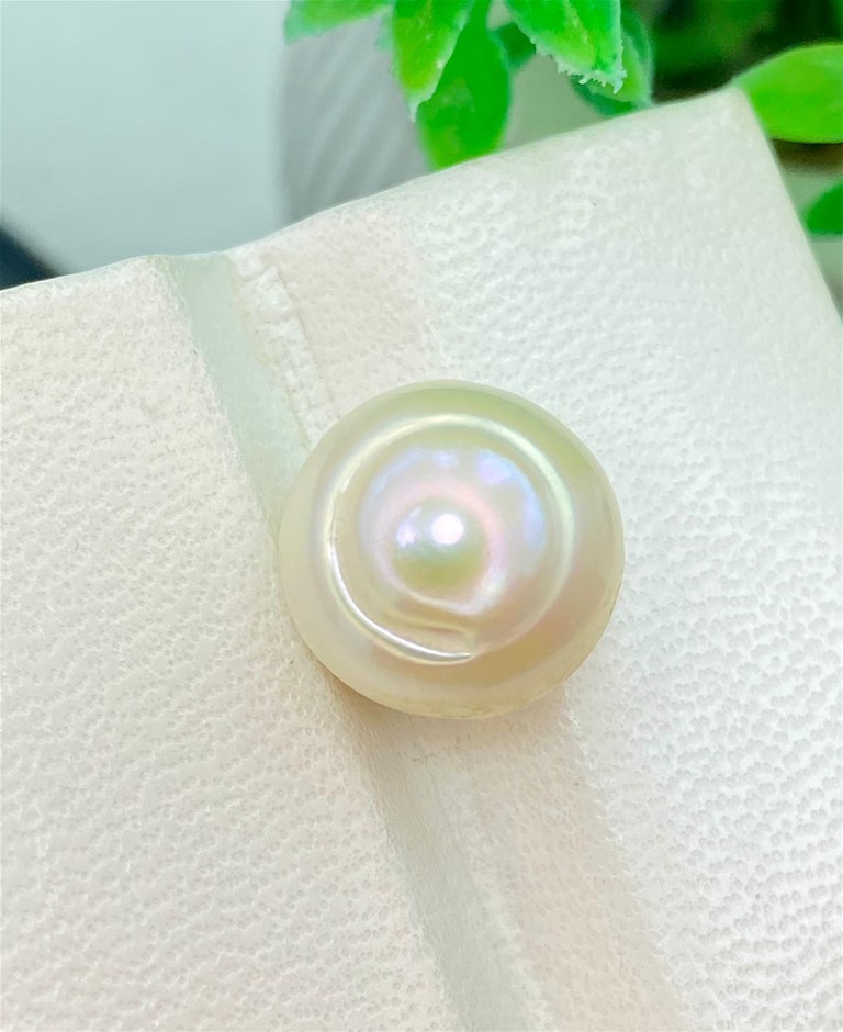 11.00 CT Lovely South Sea pearl