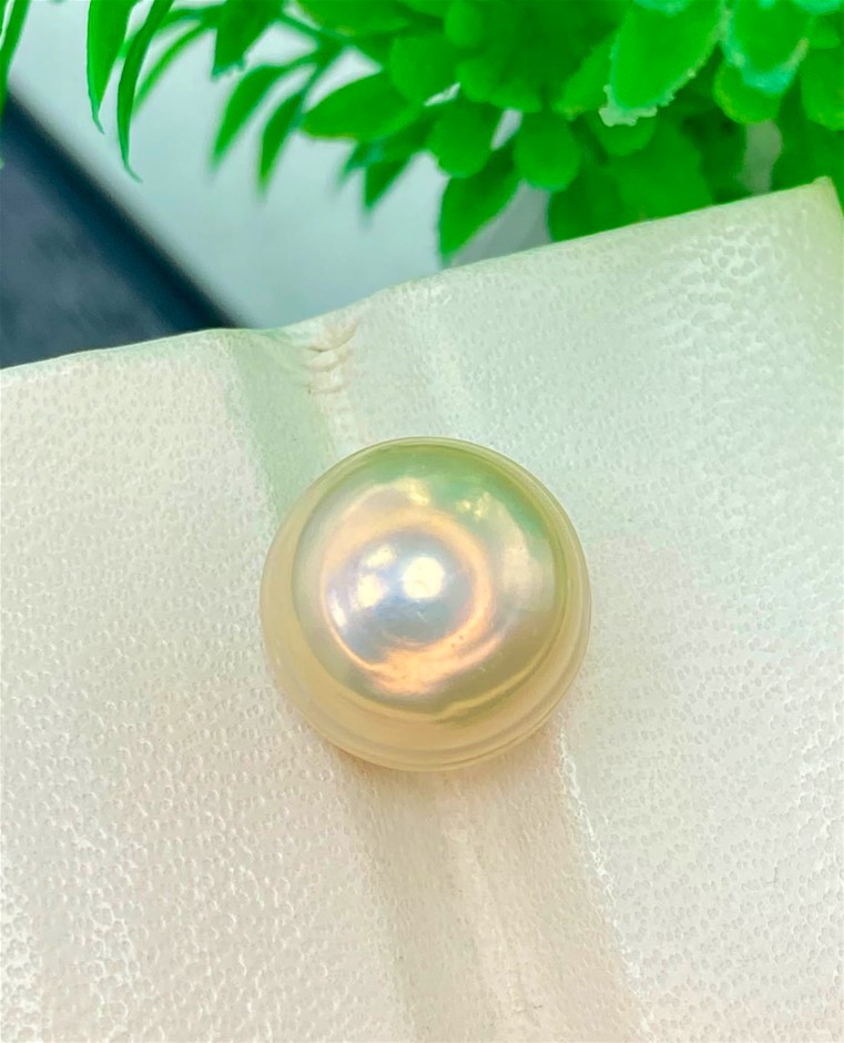 11.75 CT Lovely South Sea pearl