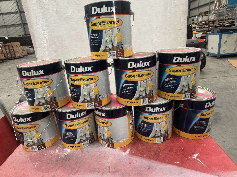 39 x Dulux Assorted 4 Ltrs Paint tins