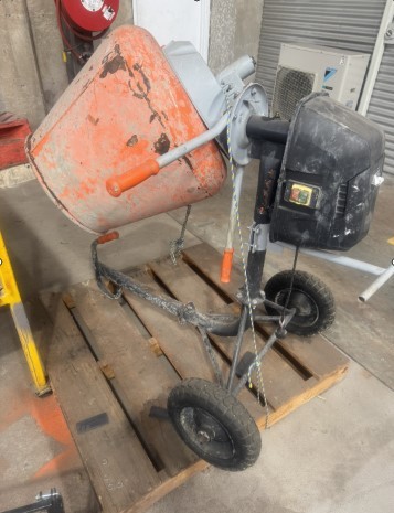 <p>WMX Portable Cement Mixer WCM65</p>