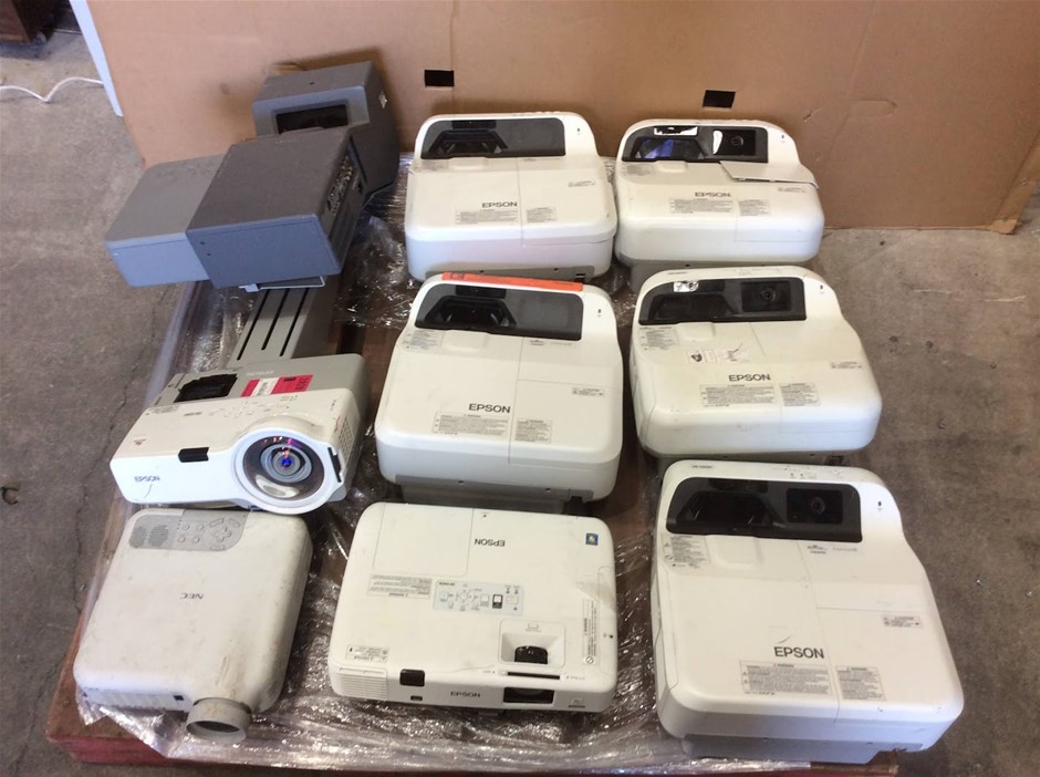 Epson/NEC/SANYO Mix Model Projectors (Lot of 9)