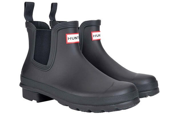 HUNTER Women's Original Chelsea Short Boots, Size US10 / UK8 / EU42, Black,