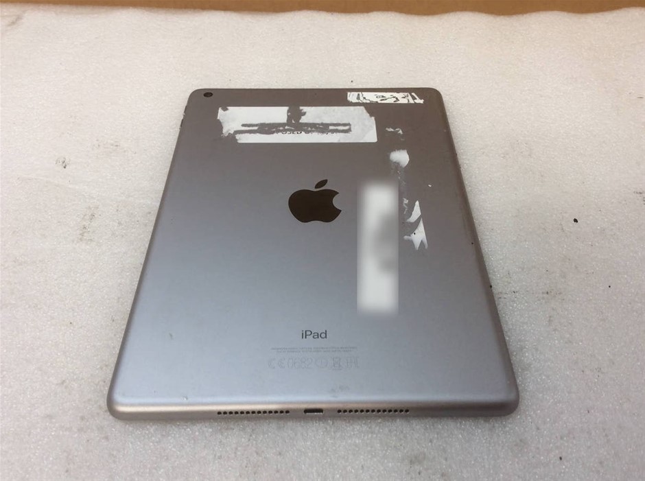 Apple Ipad5(A1822) 32gb Tablet