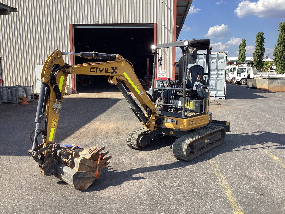 2024 XCMG XE27U Excavator With Buckets