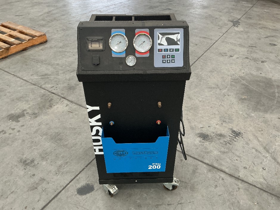 <p>Hella - Husky Automotive AirCon Servicing Unit</p>