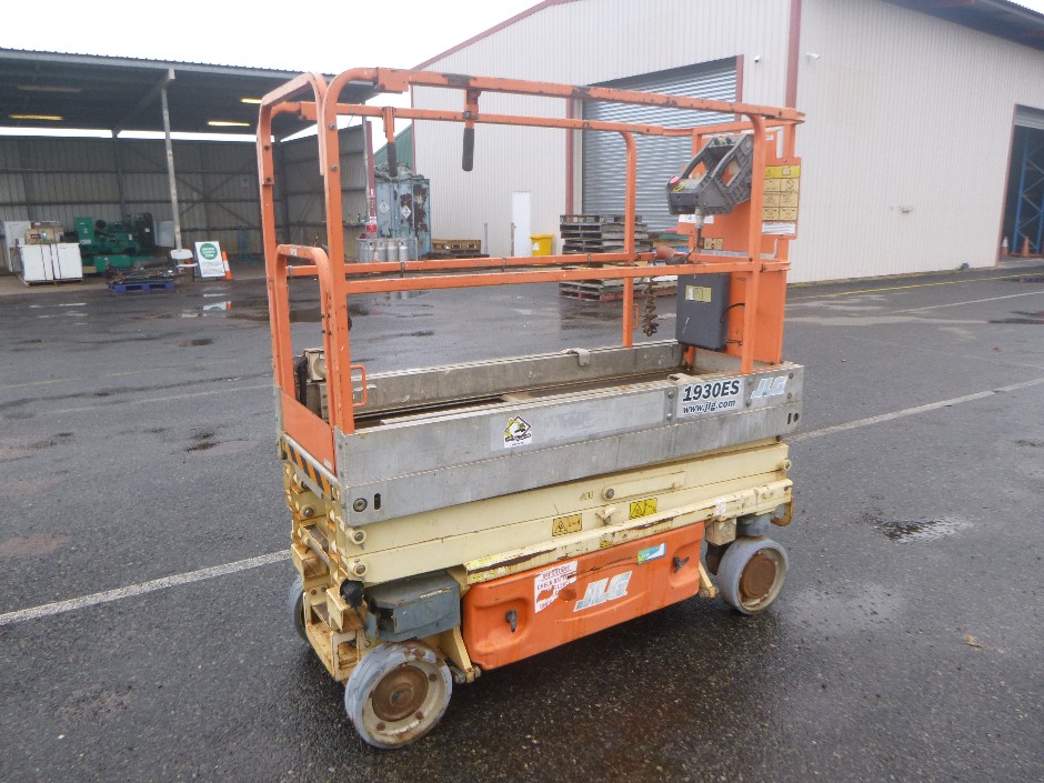 JLG 1930ES Electric Scissor Lift

Model: 1930ES
Year Manufactured: 2013