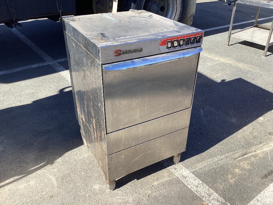 <p>Sammic Dishwasher</p>