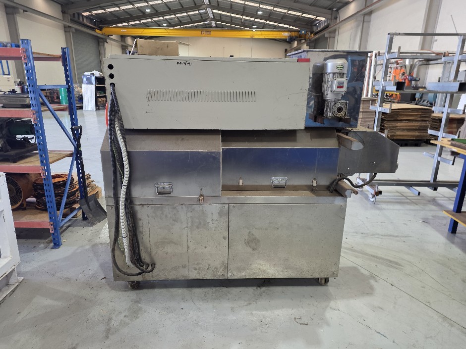 <p>Extrusion Machine</p>