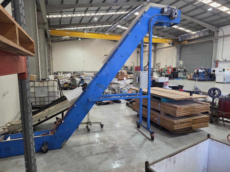 <p>Conveyor Ladder</p>