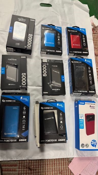 CLOSING DOWN SALE: Large Quantity of assorted portable chargers